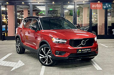 Внедорожник / Кроссовер Volvo XC40 2022 в Киеве