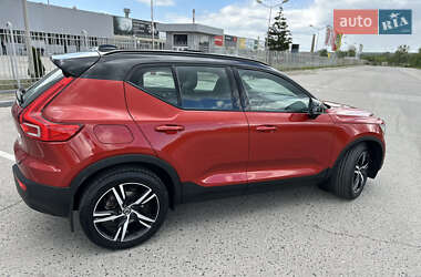 Внедорожник / Кроссовер Volvo XC40 2020 в 