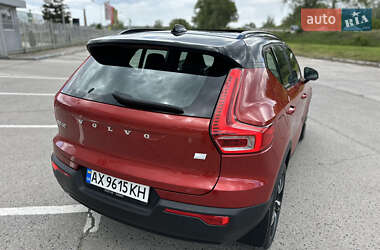 Внедорожник / Кроссовер Volvo XC40 2020 в 