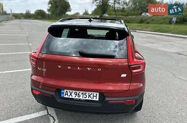 Внедорожник / Кроссовер Volvo XC40 2020 в 