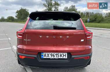 Внедорожник / Кроссовер Volvo XC40 2020 в 