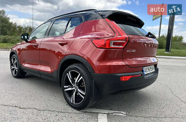 Внедорожник / Кроссовер Volvo XC40 2020 в 