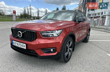 Внедорожник / Кроссовер Volvo XC40 2020 в 
