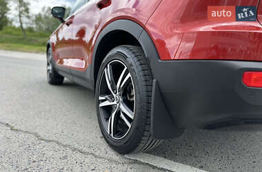 Внедорожник / Кроссовер Volvo XC40 2020 в 