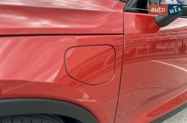 Внедорожник / Кроссовер Volvo XC40 2020 в 