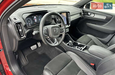Внедорожник / Кроссовер Volvo XC40 2020 в 