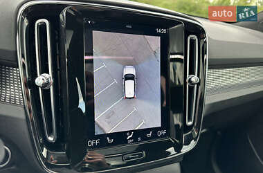 Внедорожник / Кроссовер Volvo XC40 2020 в 