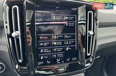Внедорожник / Кроссовер Volvo XC40 2020 в 