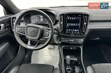 Внедорожник / Кроссовер Volvo XC40 2020 в 
