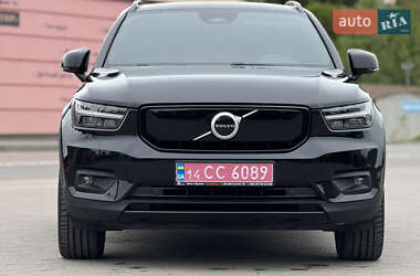 Позашляховик / Кросовер Volvo XC40 2020 в 