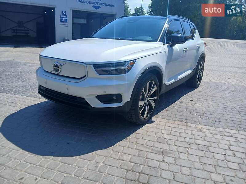 Volvo XC40 2021