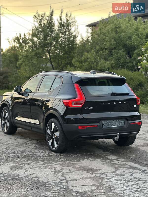 Внедорожник / Кроссовер Volvo XC40 2023 в Ровно
