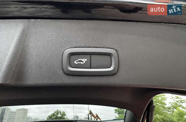 Внедорожник / Кроссовер Volvo XC40 2022 в 