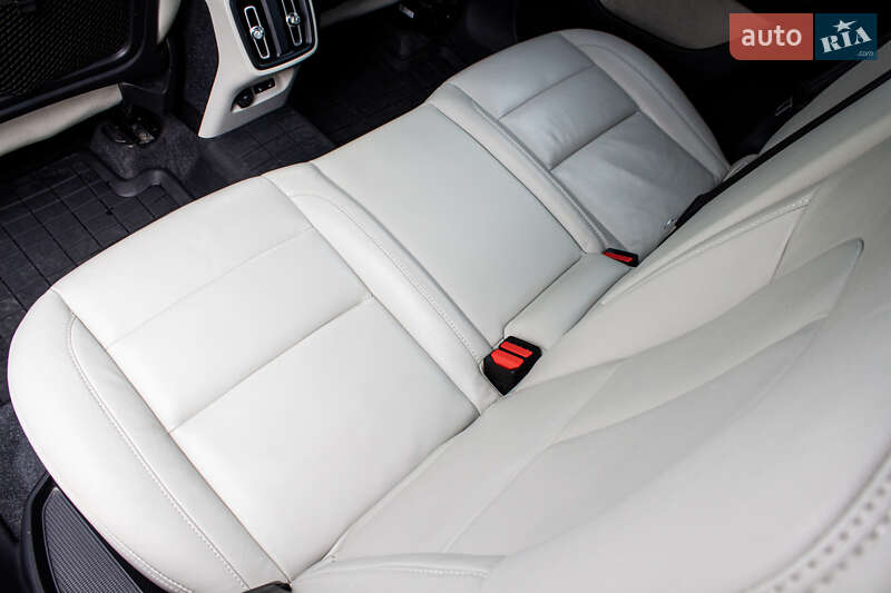 Позашляховик / Кросовер Volvo XC40 2020 в Львові