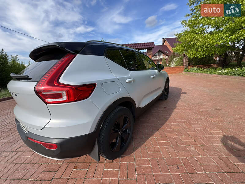 Внедорожник / Кроссовер Volvo XC40 2019 в Сумах