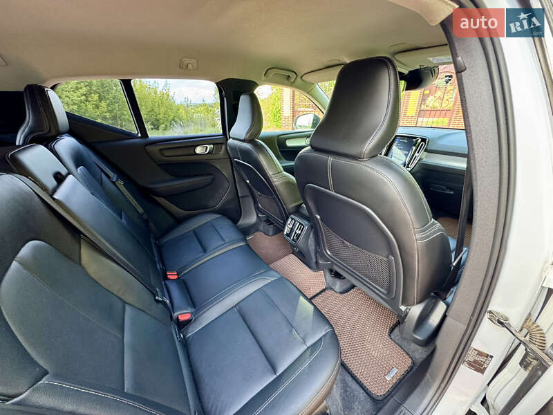 Внедорожник / Кроссовер Volvo XC40 2019 в Сумах