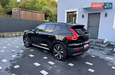 Позашляховик / Кросовер Volvo XC40 2021 в 