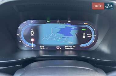 Позашляховик / Кросовер Volvo XC40 2021 в 