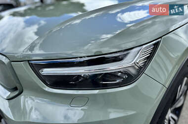 Внедорожник / Кроссовер Volvo XC40 2021 в 