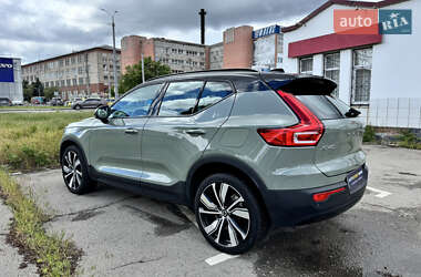 Внедорожник / Кроссовер Volvo XC40 2021 в 