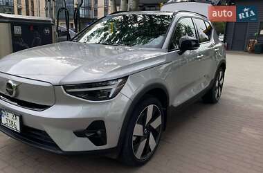 Позашляховик / Кросовер Volvo XC40 2023 в Дніпрі