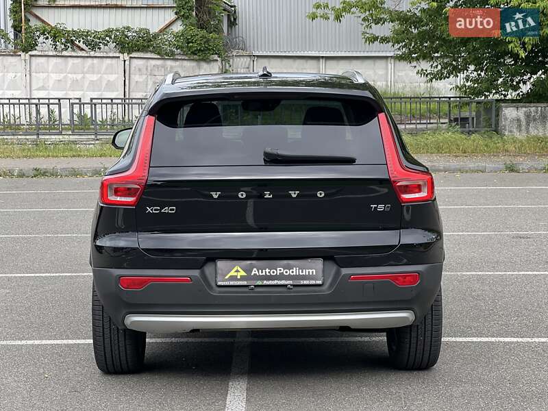 Внедорожник / Кроссовер Volvo XC40 2018 в Киеве