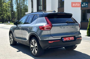 Внедорожник / Кроссовер Volvo XC40 2023 в 