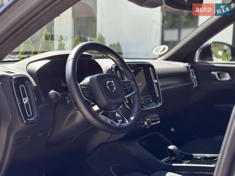 Позашляховик / Кросовер Volvo XC40 2023 в Ковелі