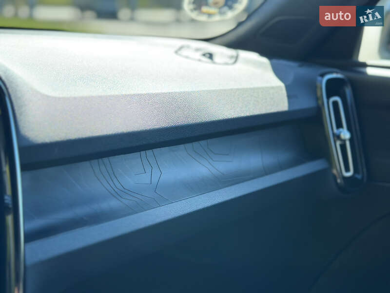 Позашляховик / Кросовер Volvo XC40 2023 в Ковелі