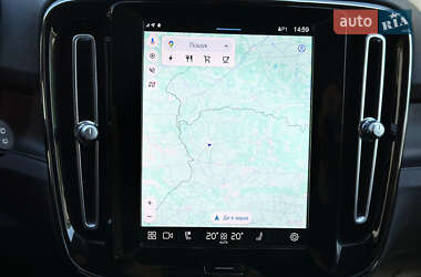 Внедорожник / Кроссовер Volvo XC40 2023 в 
