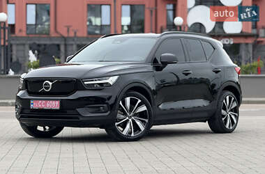 Позашляховик / Кросовер Volvo XC40 2020 в 