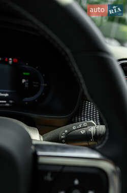 Внедорожник / Кроссовер Volvo XC40 2021 в 