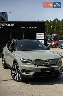 Внедорожник / Кроссовер Volvo XC40 2021 в 