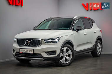 Внедорожник / Кроссовер Volvo XC40 2019 в Киеве