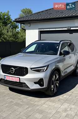 Позашляховик / Кросовер Volvo XC40 2023 в Самборі