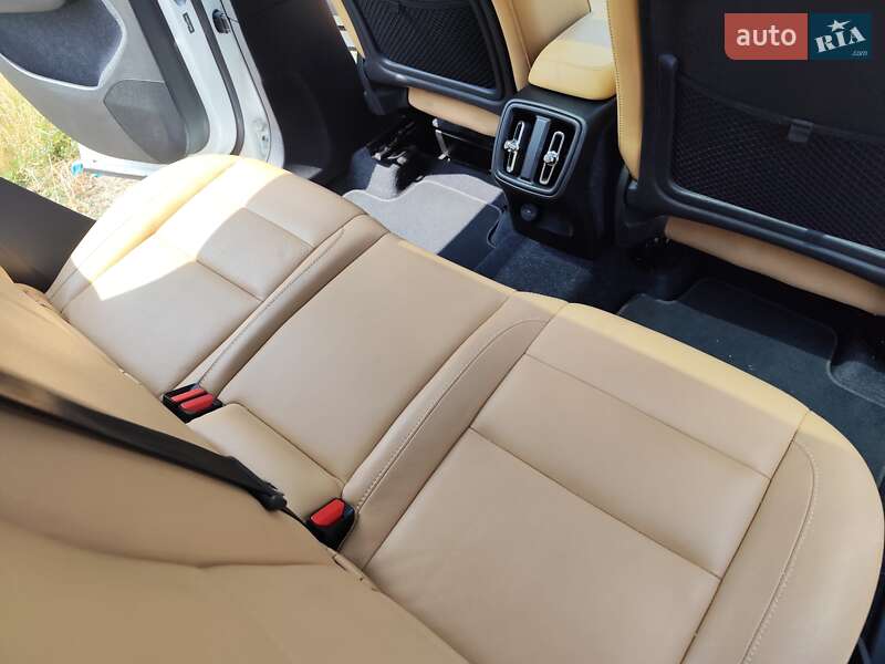 Позашляховик / Кросовер Volvo XC40 2019 в Кодимі