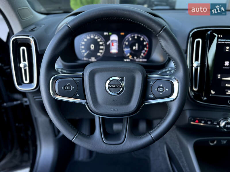 Внедорожник / Кроссовер Volvo XC40 2020 в Одессе