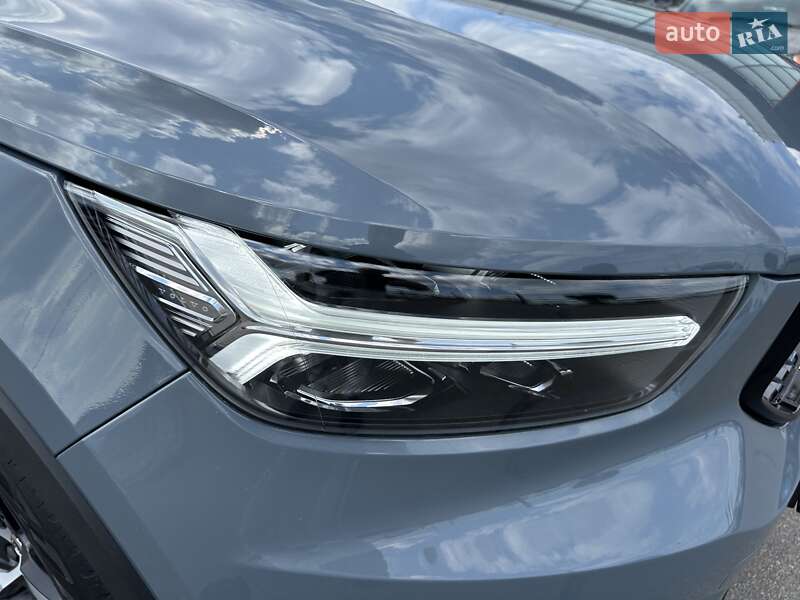 Внедорожник / Кроссовер Volvo XC40 2020 в Киеве