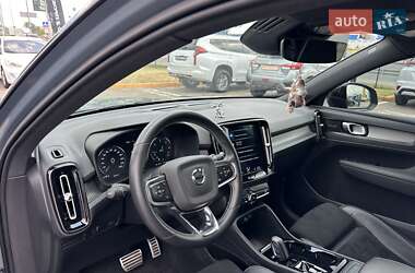 Внедорожник / Кроссовер Volvo XC40 2020 в 