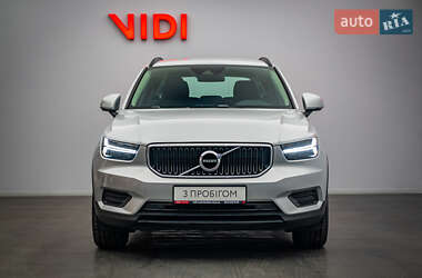Внедорожник / Кроссовер Volvo XC40 2018 в 