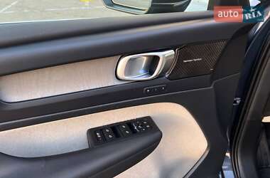 Внедорожник / Кроссовер Volvo XC40 2019 в 