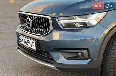 Внедорожник / Кроссовер Volvo XC40 2019 в 
