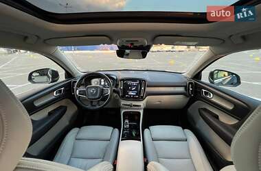 Внедорожник / Кроссовер Volvo XC40 2019 в 