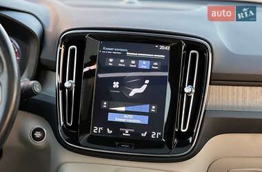 Внедорожник / Кроссовер Volvo XC40 2019 в 