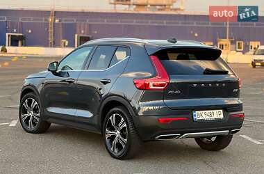 Внедорожник / Кроссовер Volvo XC40 2019 в 
