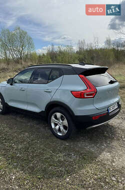 Внедорожник / Кроссовер Volvo XC40 2018 в 