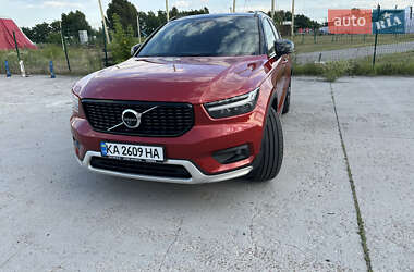 Позашляховик / Кросовер Volvo XC40 2020 в Києві