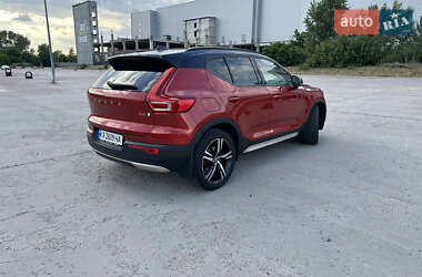Внедорожник / Кроссовер Volvo XC40 2020 в 
