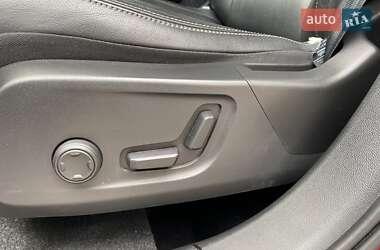 Внедорожник / Кроссовер Volvo XC40 2018 в 