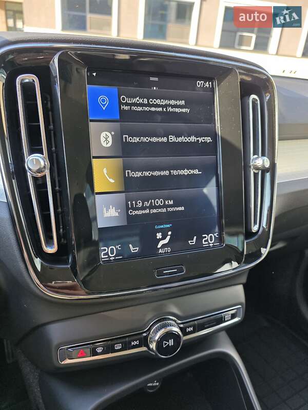 Внедорожник / Кроссовер Volvo XC40 2018 в Киеве